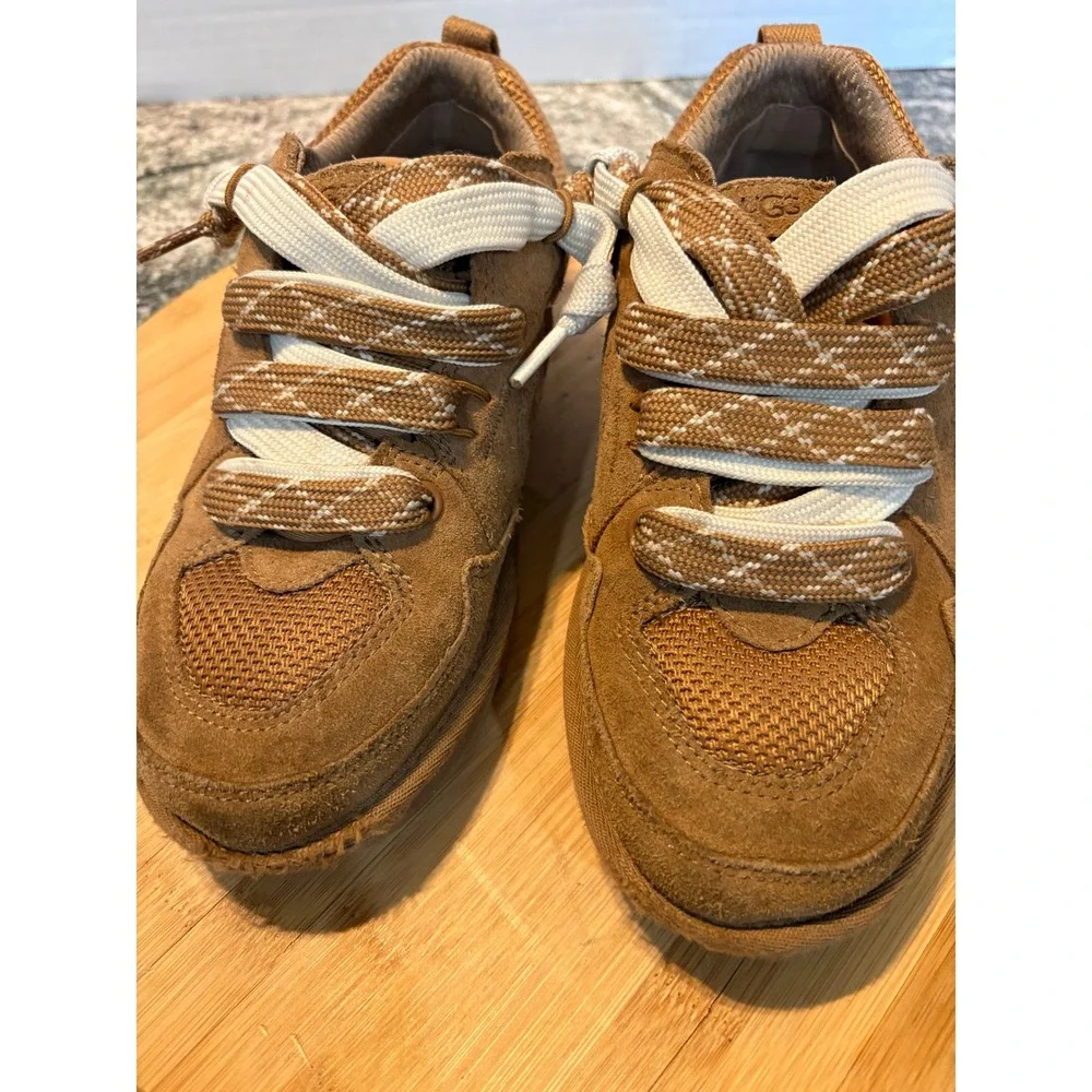 UGG Kids Lowmel Chestnut Suede Sneakers Tan 1166490K Size 6Y